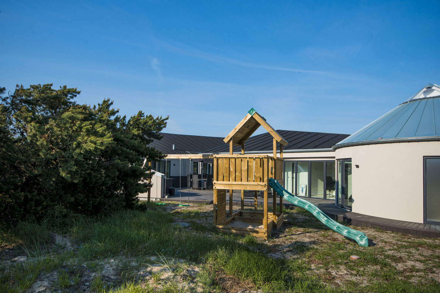 Lyxigt semesterhus i blåvand danmark att hyra. fitness wellness & spa